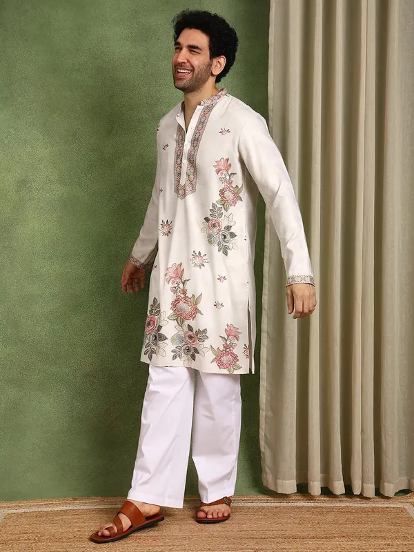 Men_Off-White_Chanderi_Silk_Straight_Yoke_Design_Kurta_With_Pyjama