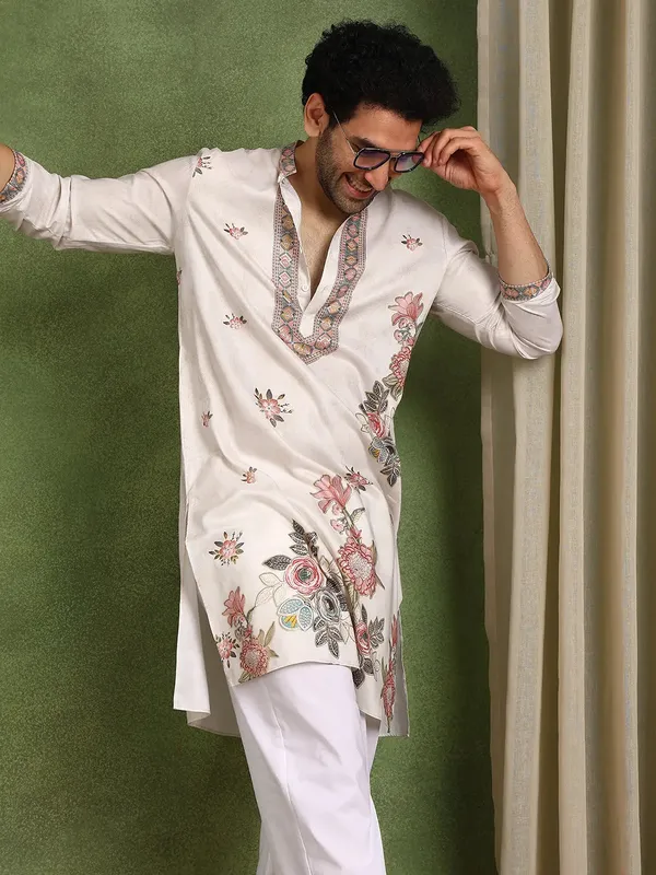 Men_Off-White_Chanderi_Silk_Straight_Yoke_Design_Kurta_With_Pyjama