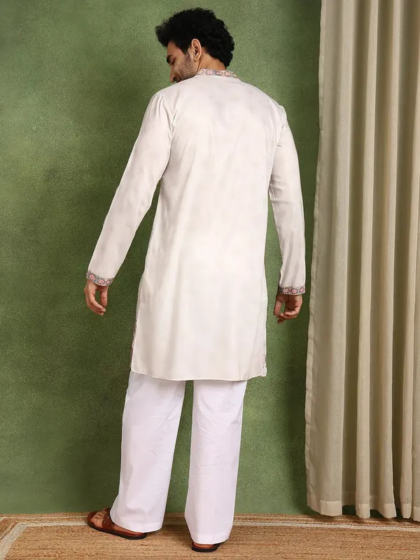 Men_Off-White_Chanderi_Silk_Straight_Yoke_Design_Kurta_With_Pyjama