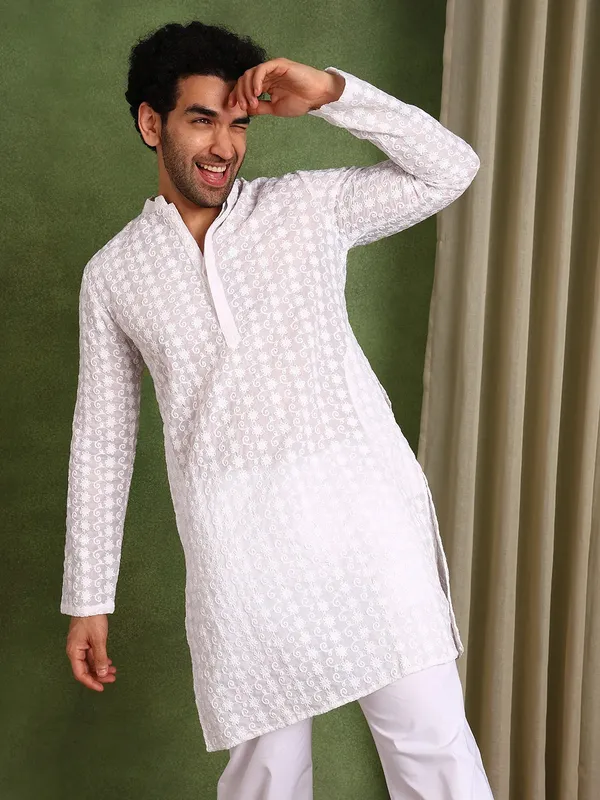 Men_White_Embroidered_Cotton_Straight_Kurta_With_Pyjama