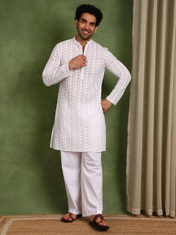 Men_White_Embroidered_Cotton_Straight_Kurta_With_Pyjama