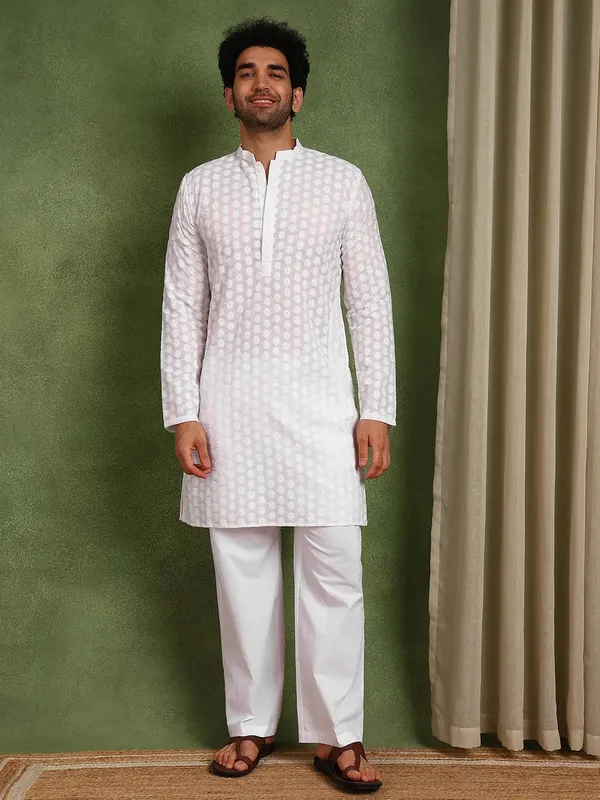 Men_White_Embroidered_Cotton_Straight_Kurta_With_Pyjama