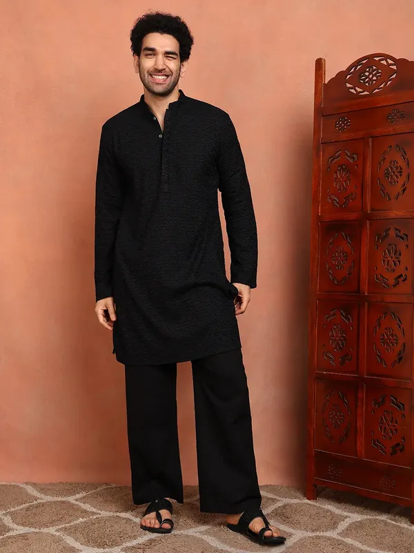 Men_Black_Embroidered_Cotton_Straight_Kurta_With_Pyjama