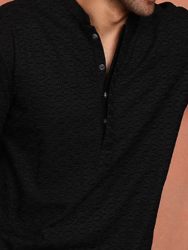 Men_Black_Embroidered_Cotton_Straight_Kurta_With_Pyjama