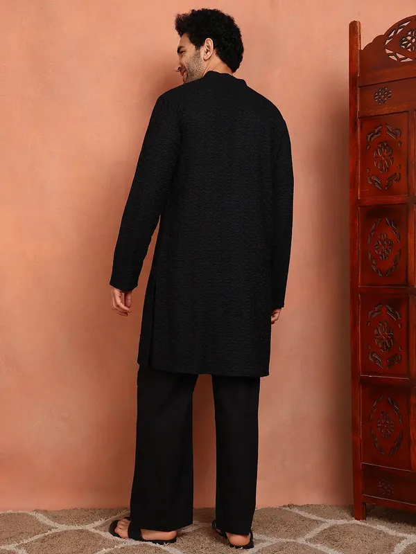 Men_Black_Embroidered_Work_Cotton_Straight_Kurta