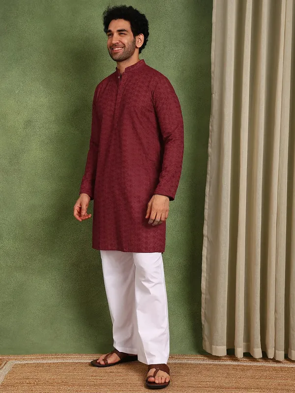 Men_Maroon_Embroidered_Cotton_Straight_Kurta_With_Pyjama