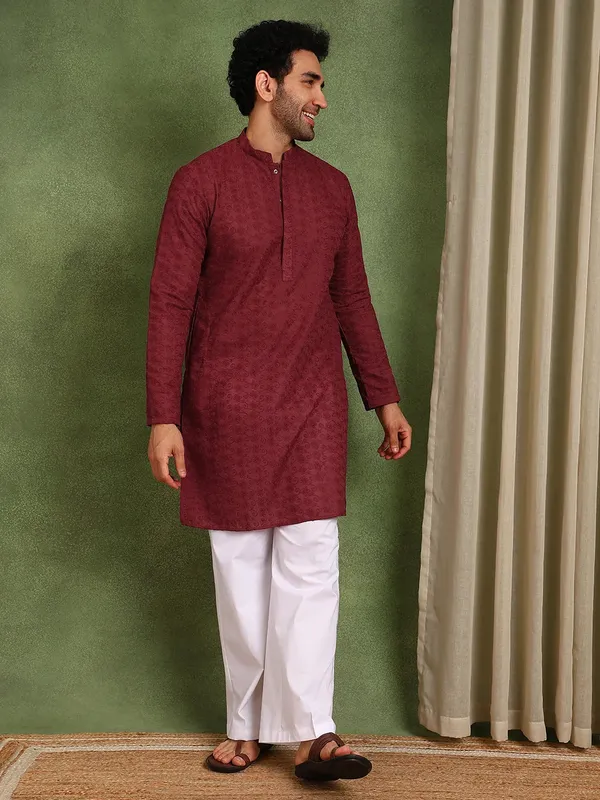 Men_Maroon_Embroidered_Cotton_Straight_Kurta
