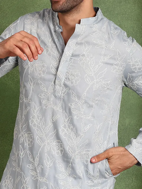 Men_Grey_Embroidered_Cotton_Silk_Straight_Kurta