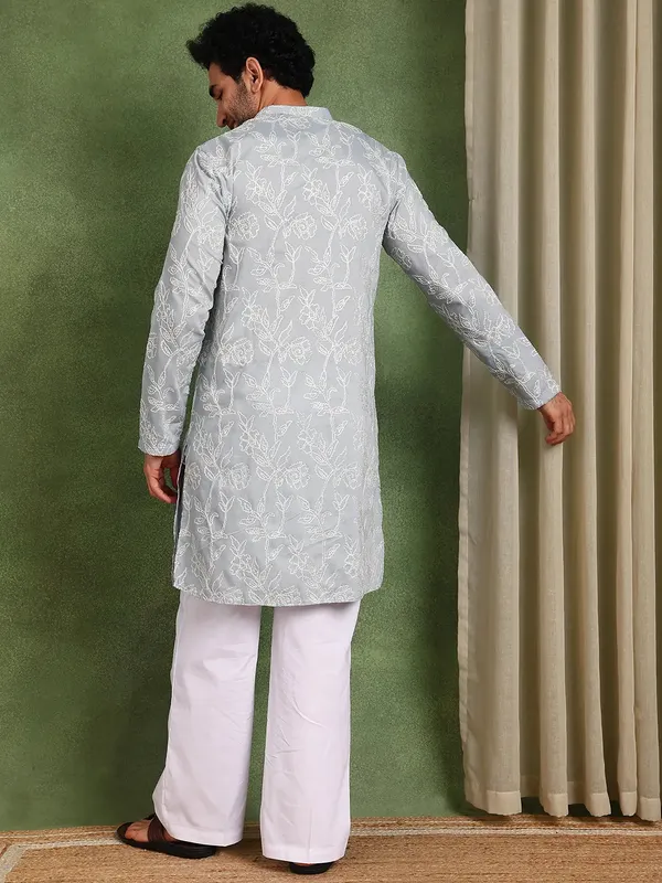 Men_Grey_Embroidered_Cotton_Silk_Straight_Kurta