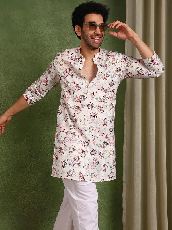 Men_Off-White_Cotton_Straight_Kurta_With_Pyjama