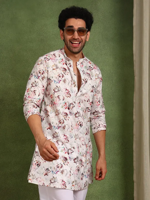 Men_Off-White_Cotton_Straight_Kurta