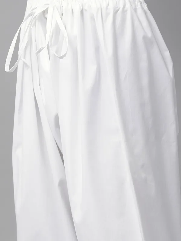 Men_White_Pathani_Kurta_with_Salwar