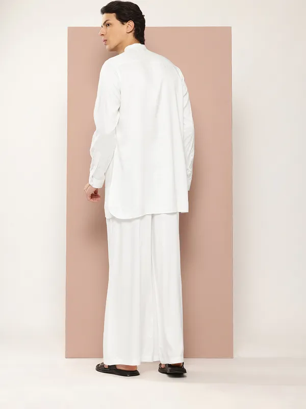 Men_White_Rayon_Solid_Pathani_Sets