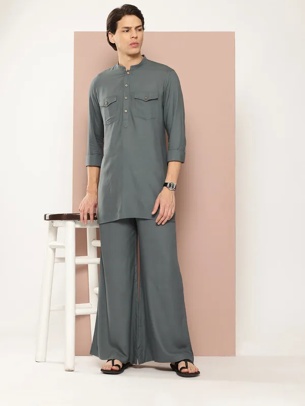 Men's_Gray_Rayon_Solid_Pathani_Set