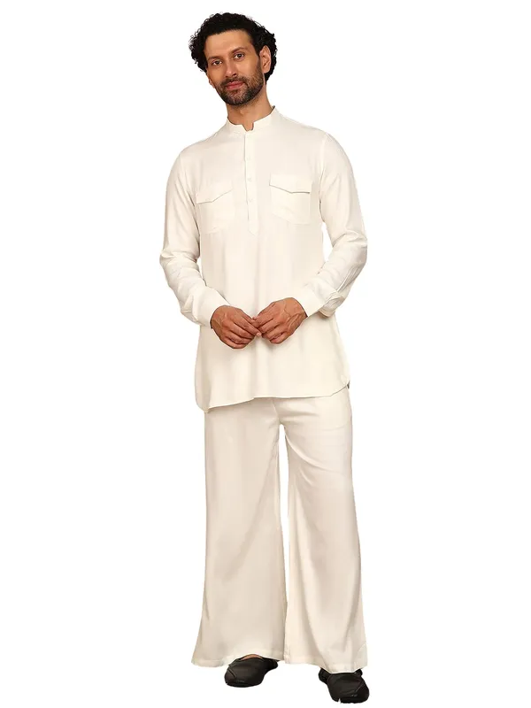 Men'S_Off_White_Viscose_Rayon_Solid_Pathani_Set