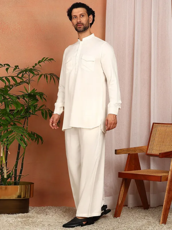 Men's_Off_White_Viscose_Rayon_Solid_Pathani_Set