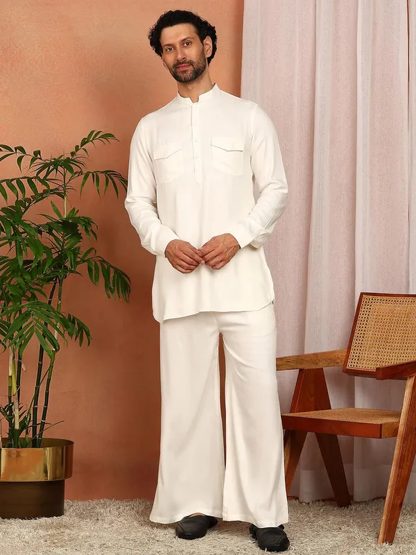 Men's_Off_White_Viscose_Rayon_Solid_Pathani_Set