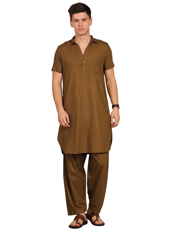 Men_Mustard_Solid_Pathani_Kurta_With_Salwar