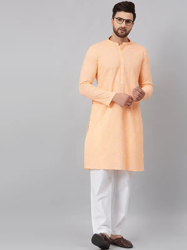 Chikankari_Embroidered_Straight_kurta_with_Pyjama