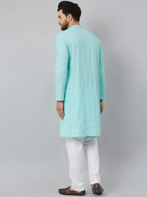 Chikankari_Embroidered_Straight_kurta_with_Pyjama