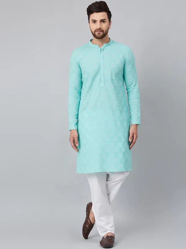 Chikankari_Embroidered_Straight_kurta