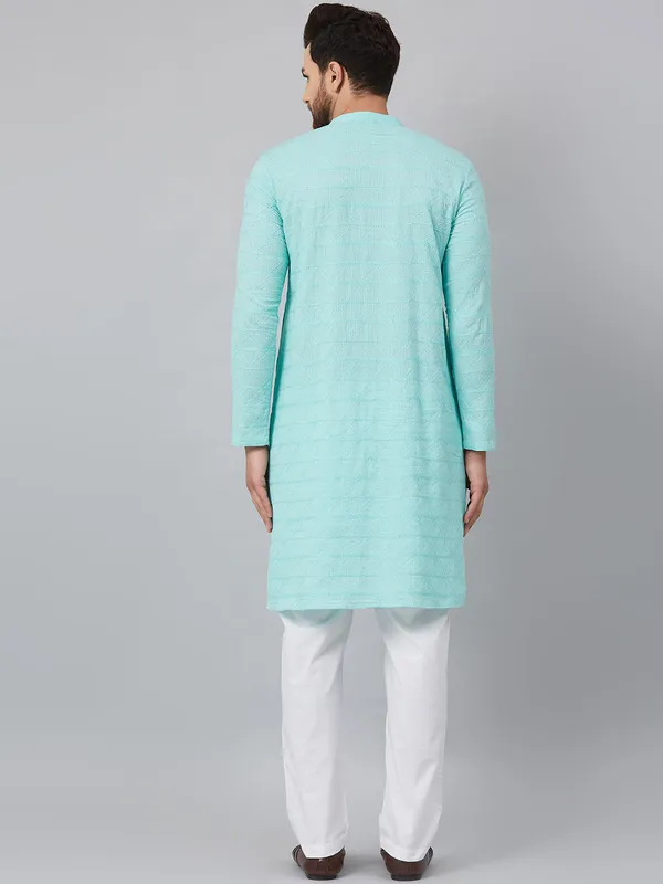Chikankari_Embroidered_Straight_kurta_with_Pyjama