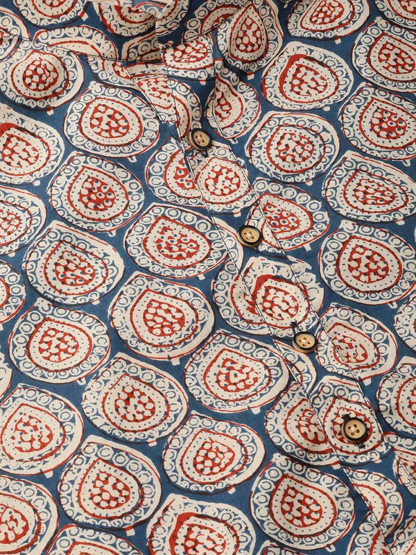 Blue_and_Maroon_Printed_Straight_Kurta_With_Pyjama
