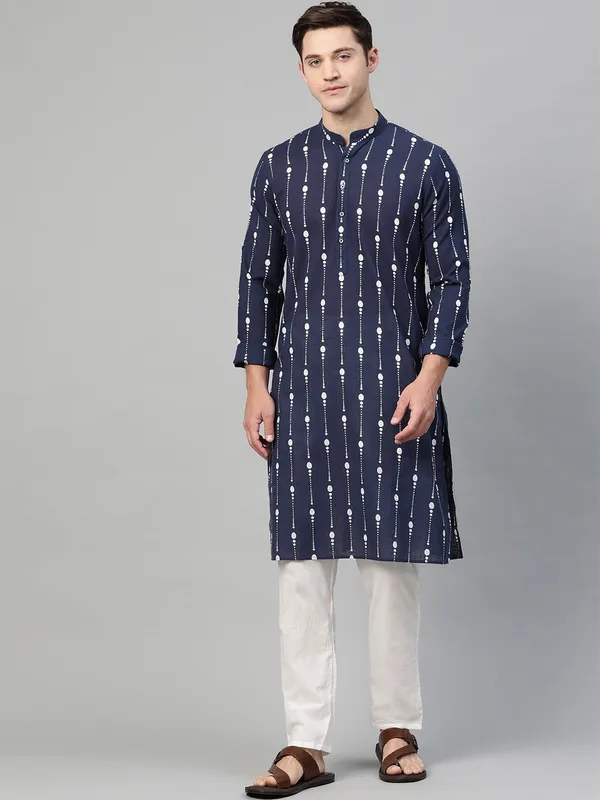 Men_Navy_Blue_&_White_Printed_Straight_Kurta