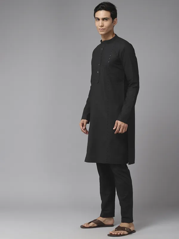 Men_Black_Pure_Cotton_Embroidered_Staright_Kurta_With_Pajama