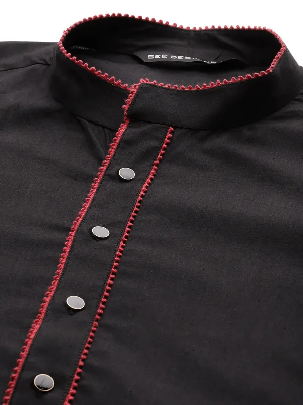 Men_Black_&_Red_Pure_Cotton_Embroidered_Staright_Kurta_With_Pajama