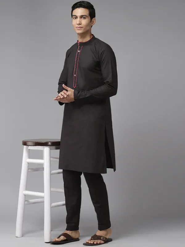 Men_Black_&_Red_Pure_Cotton_Embroidered_Staright_Kurta_With_Pajama