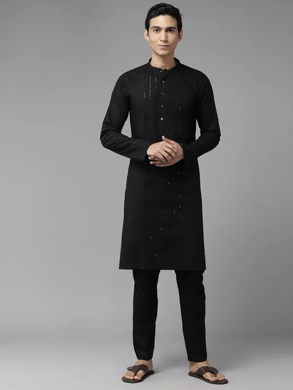 Men_Black_Pure_Cotton_Embroidered_Staright_Kurta_With_Pajama