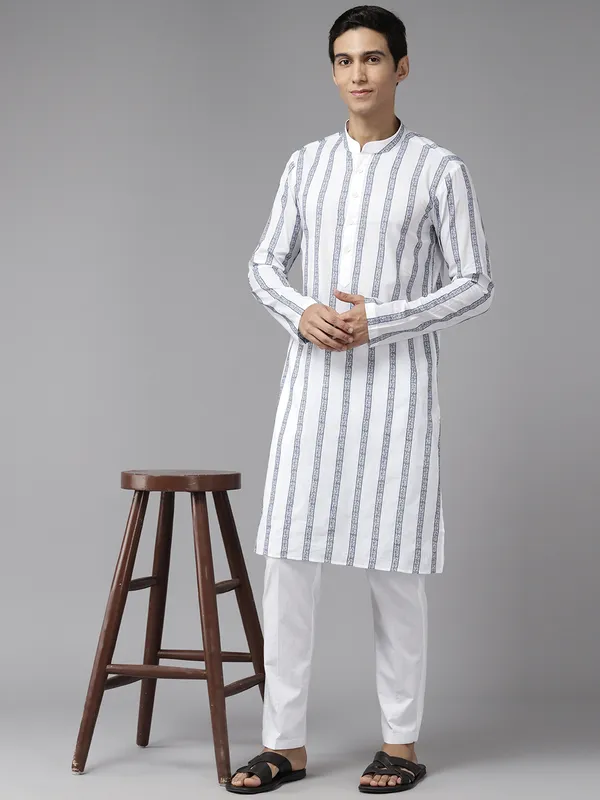 Men_White_&_Grey_Pure_Cotton_Embroidered_Staright_Kurta_With_Pajama