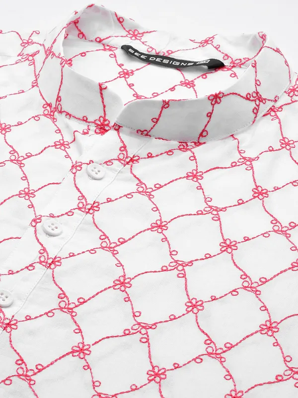 Men_White_&_Orange_Pure_Cotton_Embroidered_Staright_Kurta_With_Pajama