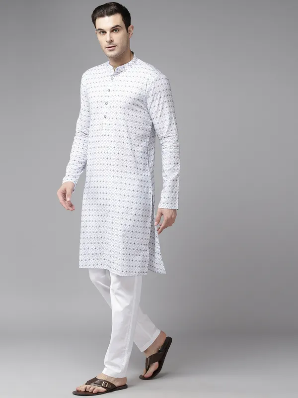 Men_White_&_Blue_Pure_Cotton_Embroidered_Staright_Kurta_With_Pajama