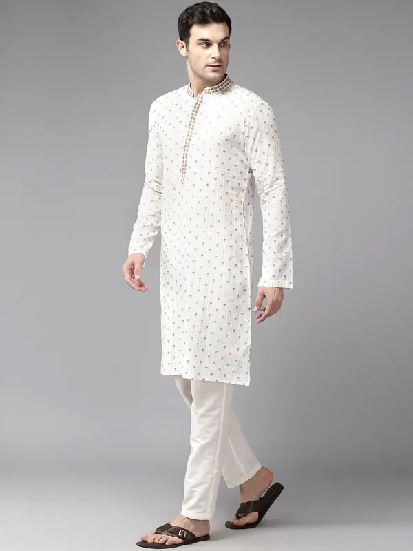 Men_Off_White_&_Multi_Color_Pure_Cotton_Embroidered_Staright_Kurta_With_Pajama