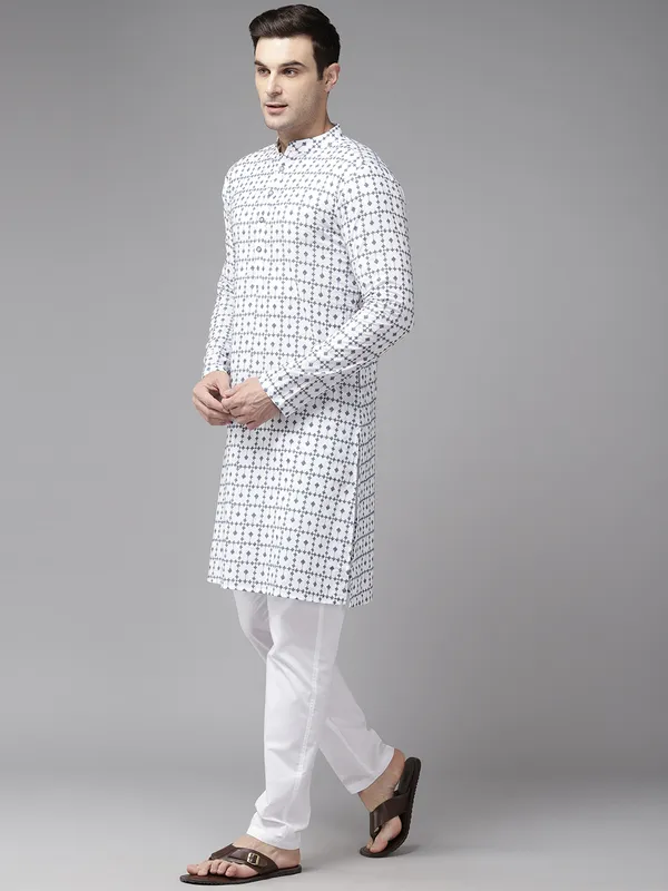 Men_White_&_Blue_Pure_Cotton_Embroidered_Staright_Kurta_With_Pajama