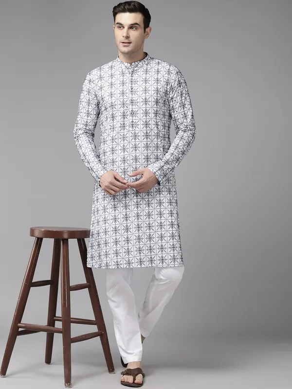 Men_Off_White_&_Blue_Pure_Cotton_Embroidered_Staright_Kurta_With_Pajama