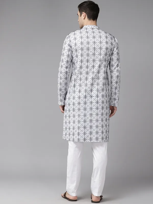 Men_Off_White_&_Blue_Pure_Cotton_Embroidered_Staright_Kurta_With_Pajama