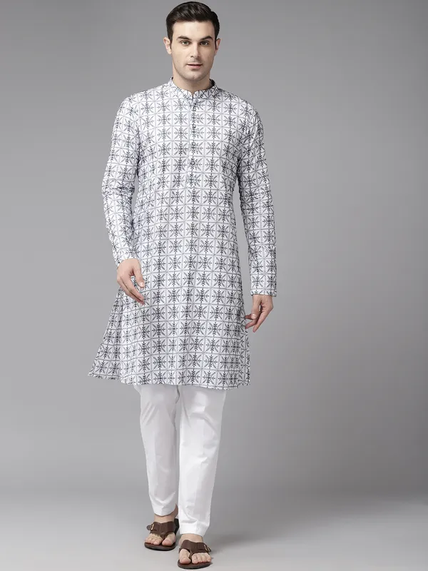Men_Off_White_&_Blue_Pure_Cotton_Embroidered_Staright_Kurta_With_Pajama
