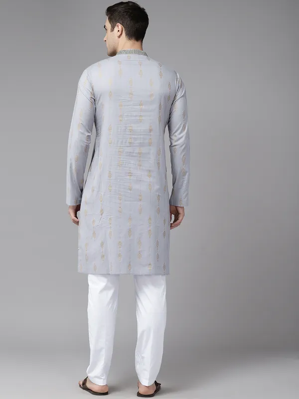 Men_Grey_&_Gold_Pure_Cotton_Embroidered_Staright_Kurta_With_Pajama