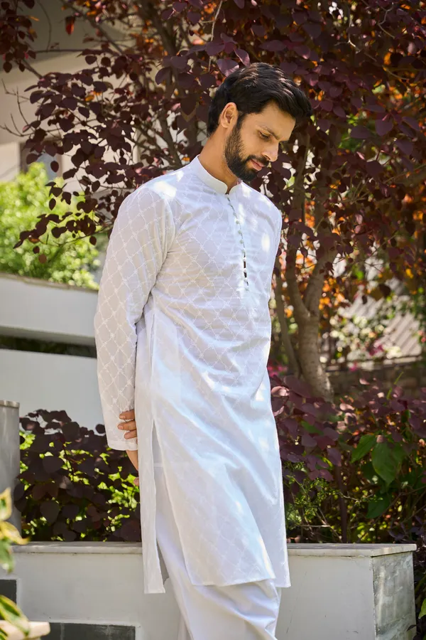 Men_White_Chikankari_Embroidered_Straight_Kurta_With_White_Salwar