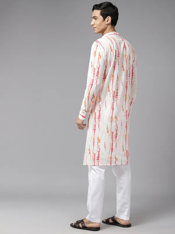 Men_White_&_Pink_Pure_Cotton_Printed_Staright_Kurta_With_Pajama