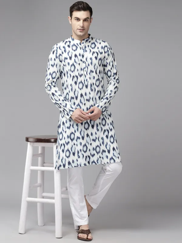 Men_White_&_Blue_Pure_Cotton_Printed_Staright_Kurta_With_Pajama