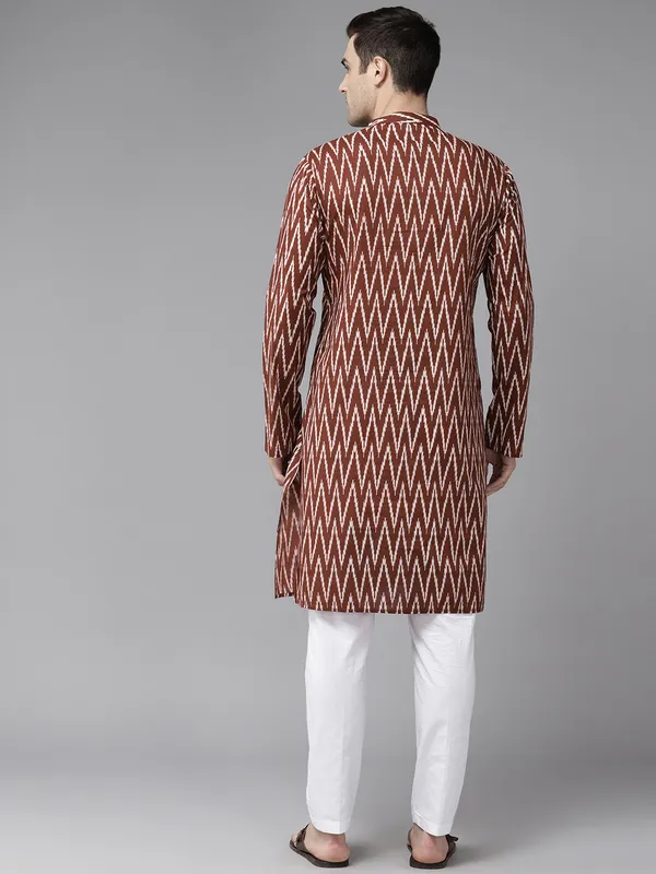 Men_Maroon_&_White_Pure_Cotton_Printed_Staright_Kurta_With_Pajama