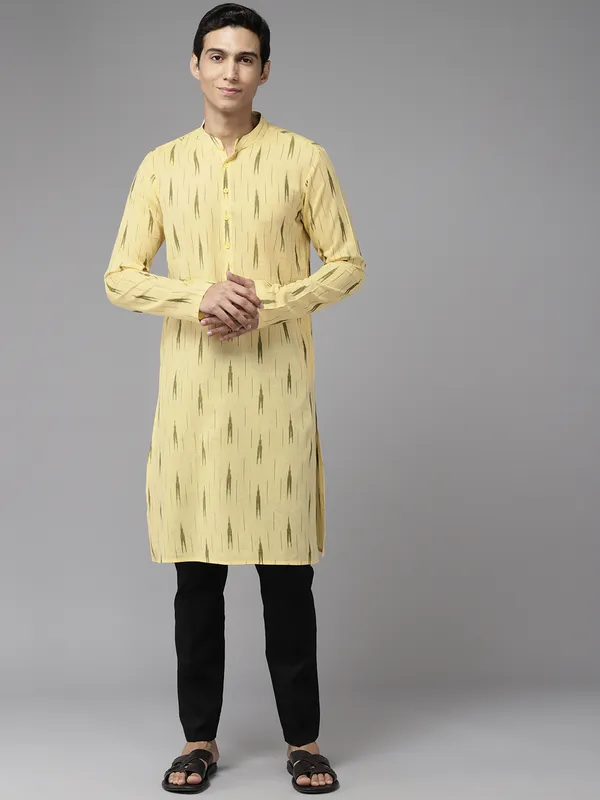 Men_Cream_&_Green_Pure_Cotton_Printed_Staright_Kurta_With_Pajama