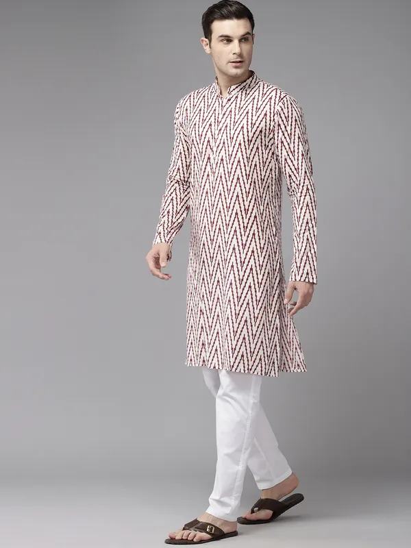 Men_Off_White_&_Maroon_Pure_Cotton_Printed_Staright_Kurta_With_Pajama