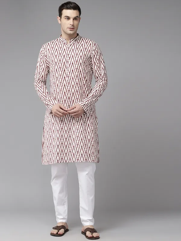 Men_Off_White_&_Maroon_Pure_Cotton_Printed_Staright_Kurta_With_Pajama