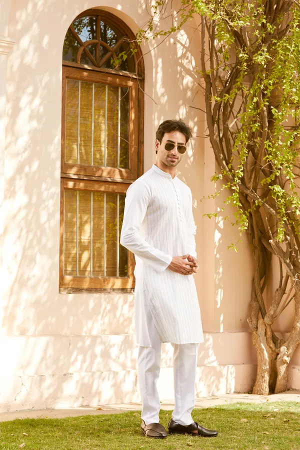 Pintuck_with_Thread_work_Pure_Cotton_Straight_Kurta_with_Pyjama