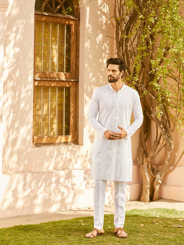 Men_White_Cotton_Pintex_Design_Silver_Thared_Work_&_Sequence_Kurta_With_Pyjama